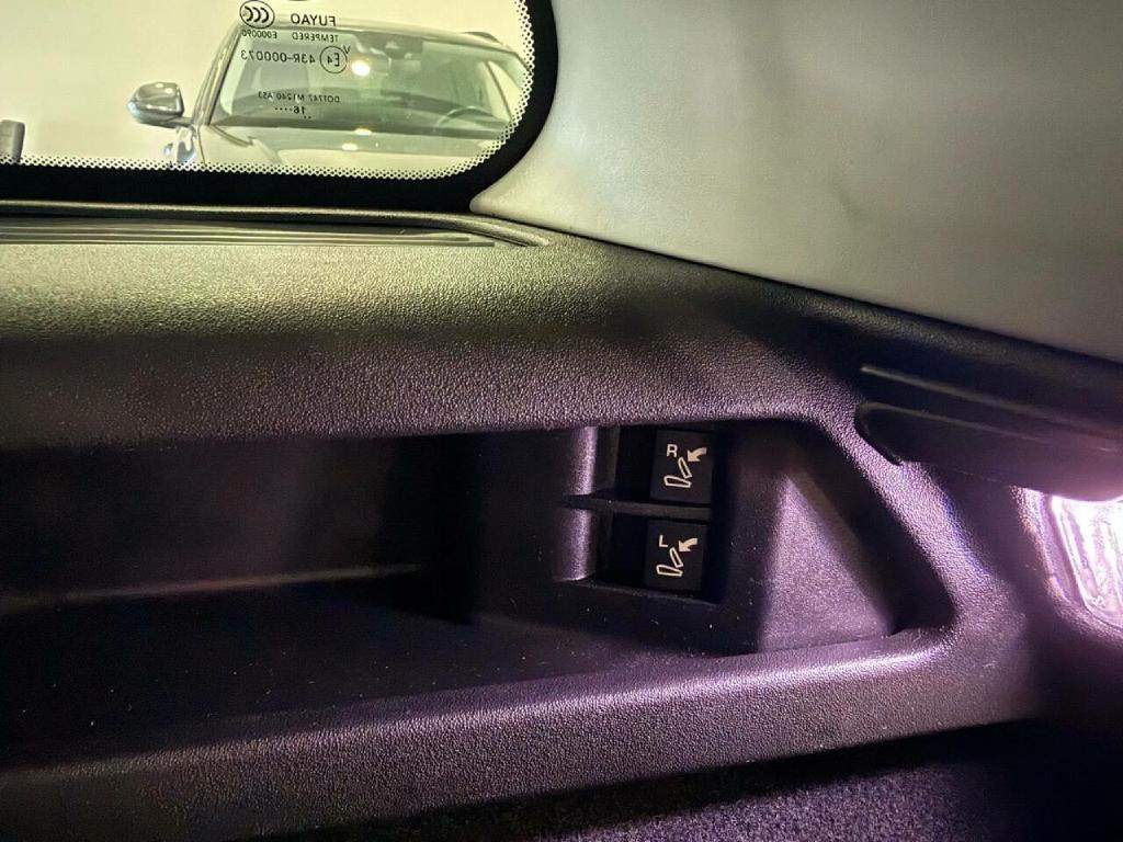 2017 Land Rover Discovery Sport Image 24