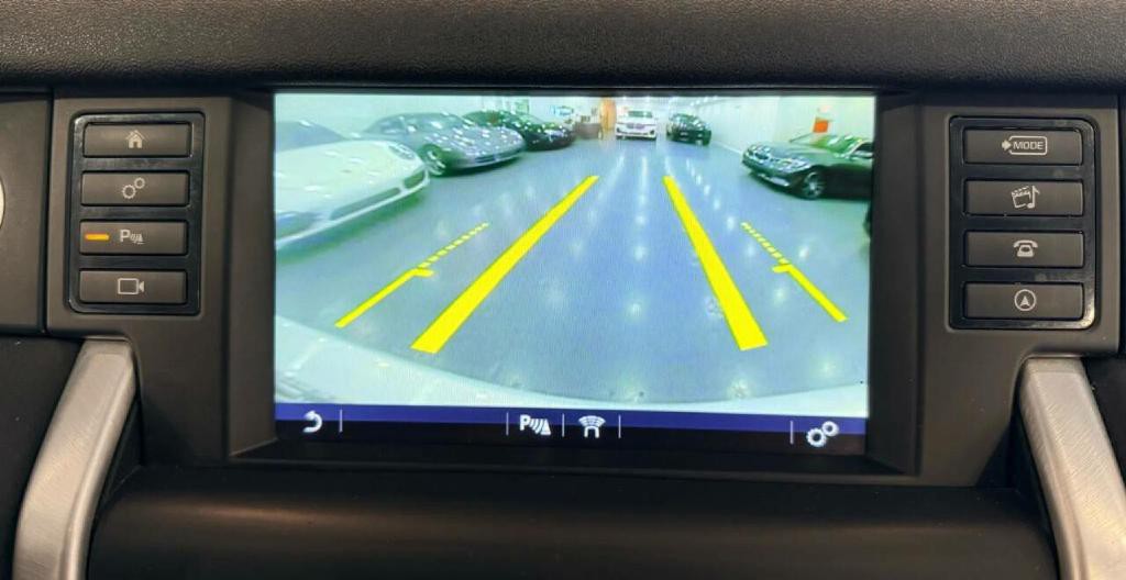 2017 Land Rover Discovery Sport Image 27