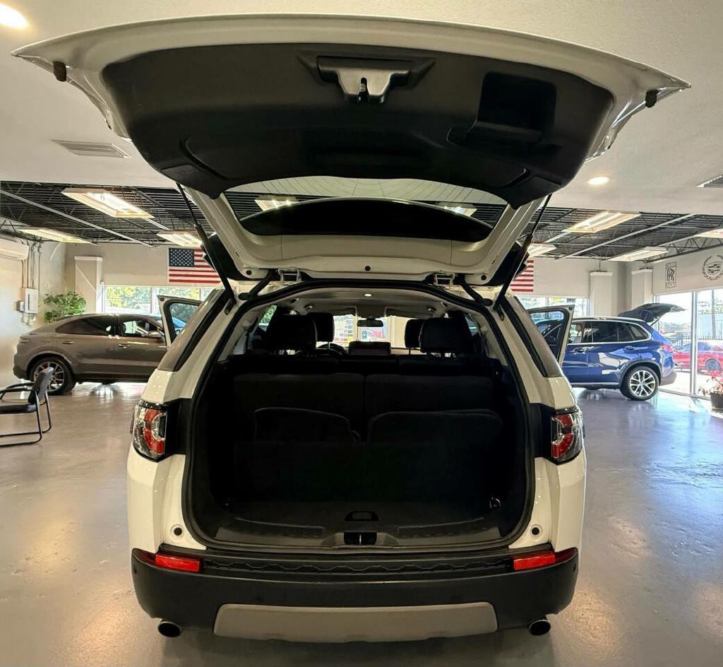 2017 Land Rover Discovery Sport Image 32