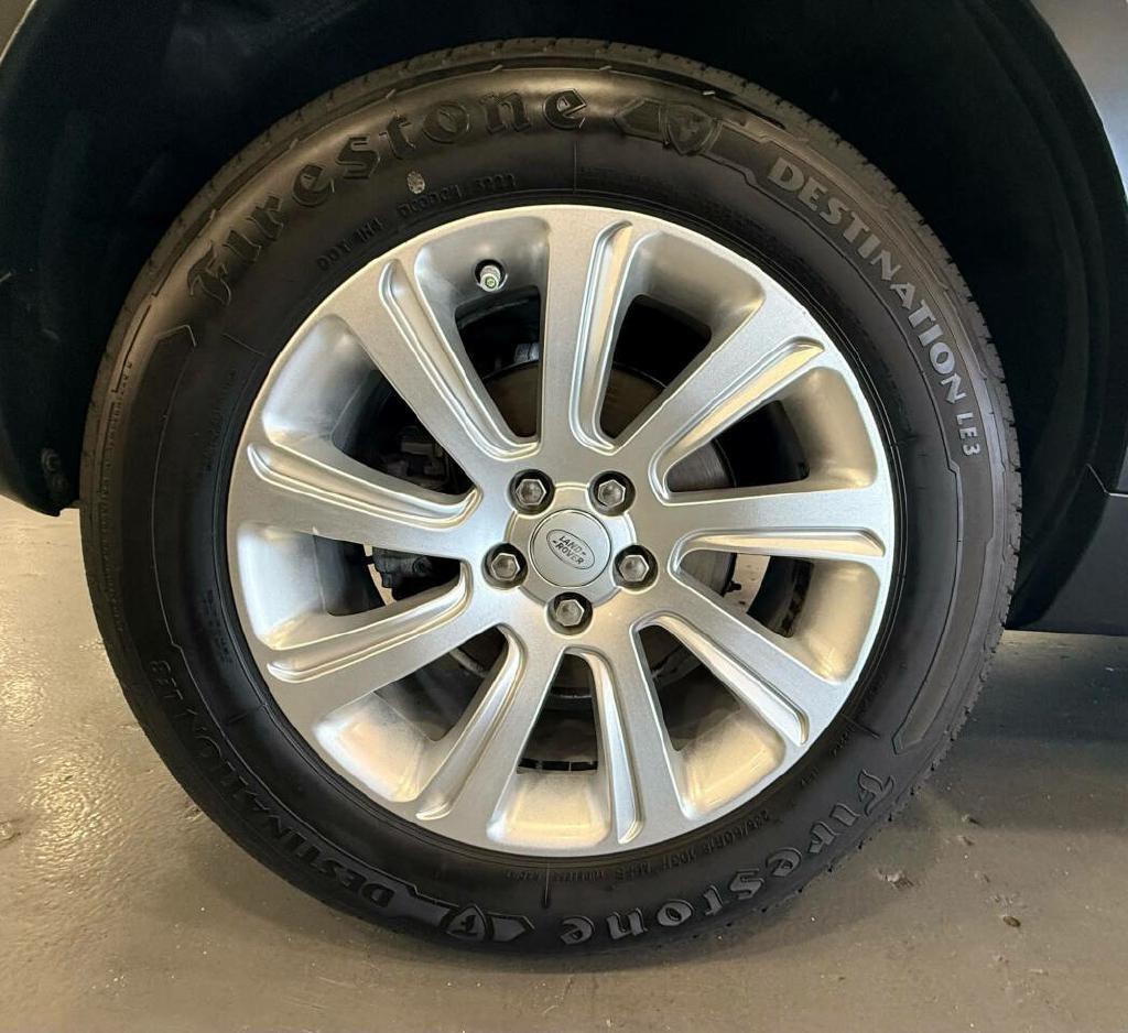 2017 Land Rover Discovery Sport Image 34