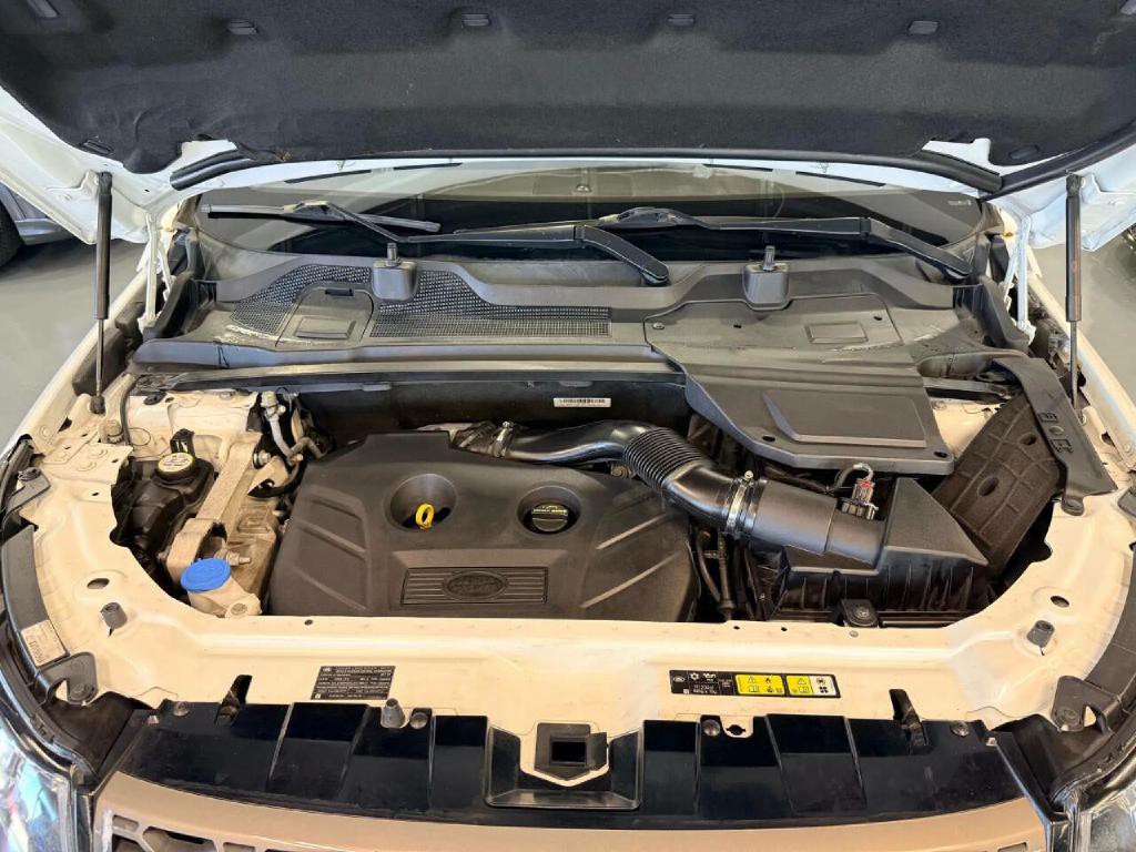 2017 Land Rover Discovery Sport Image 39