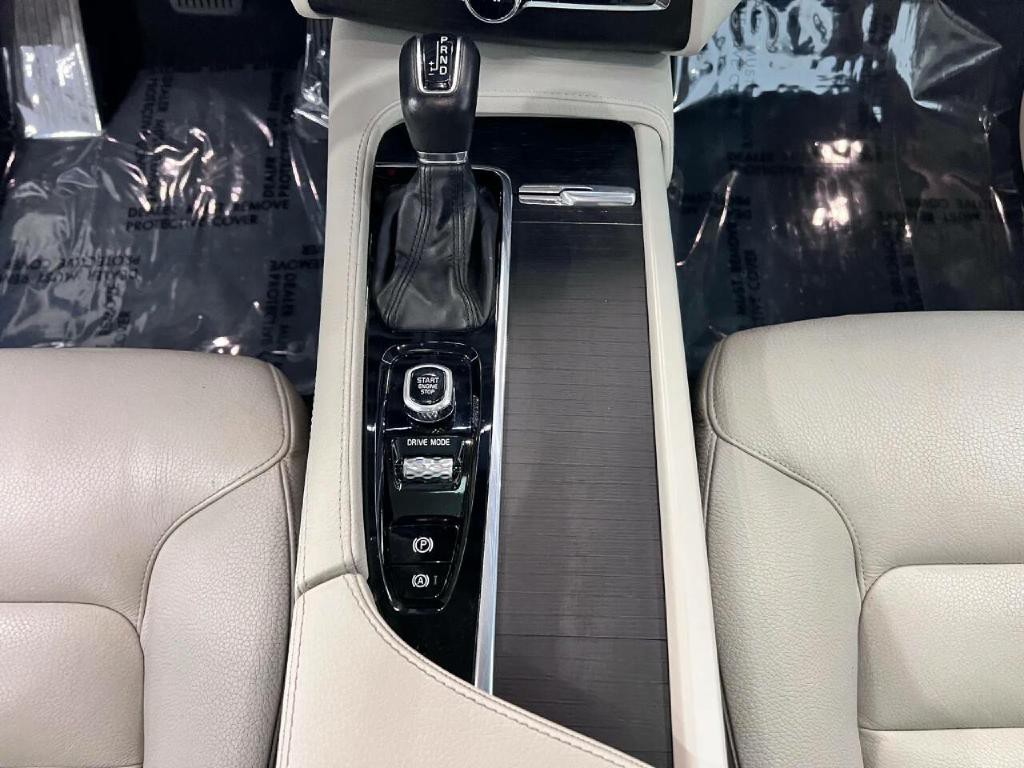 2020 Volvo XC90 Image 19