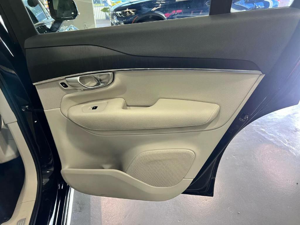 2020 Volvo XC90 Image 23