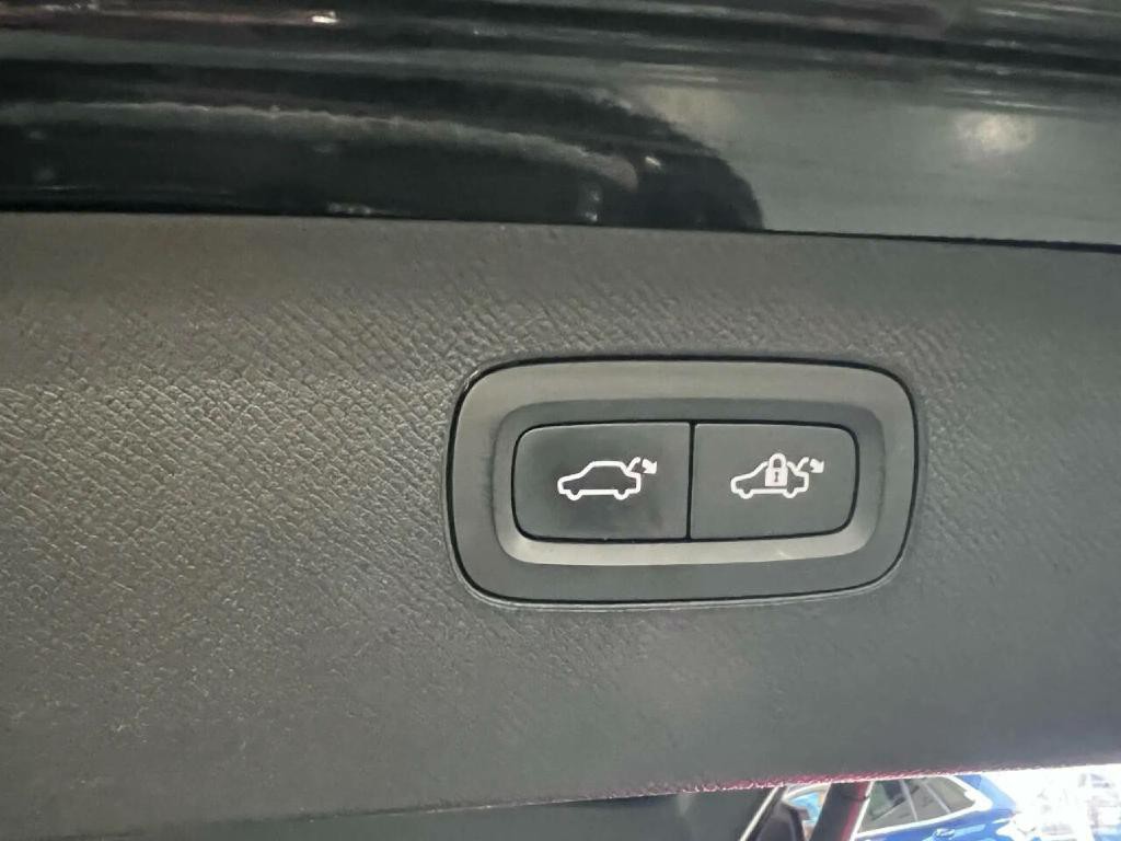 2020 Volvo XC90 Image 26