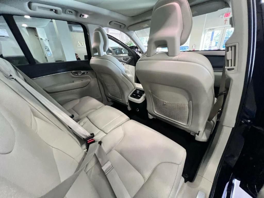 2020 Volvo XC90 Image 28