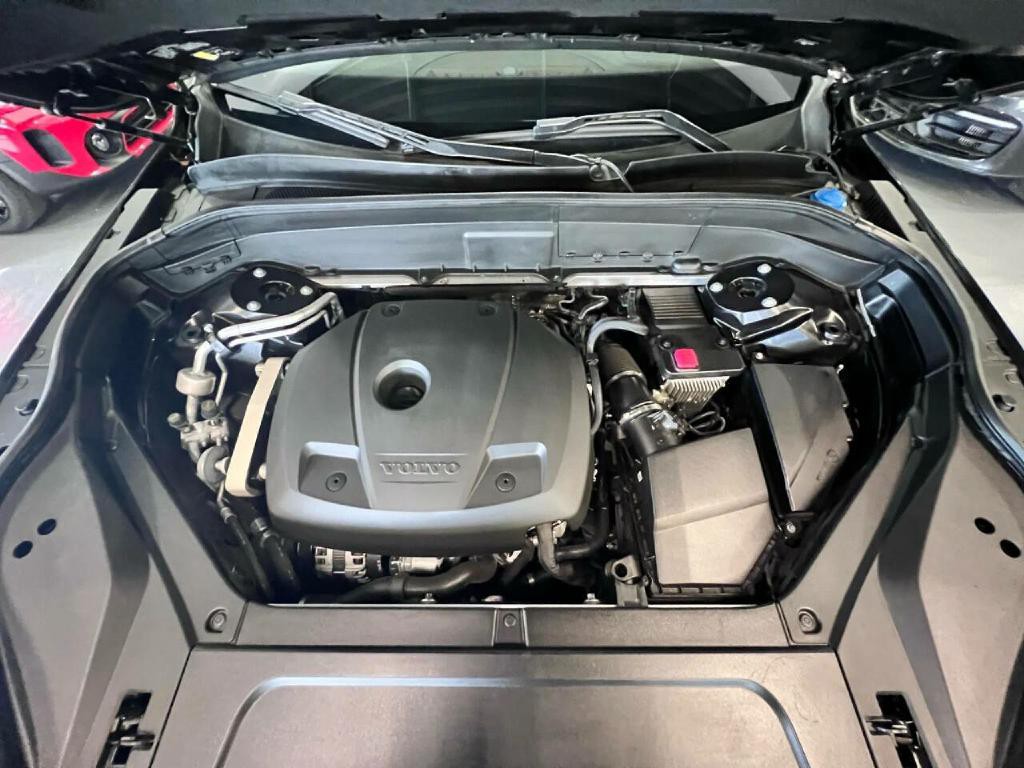 2020 Volvo XC90 Image 40