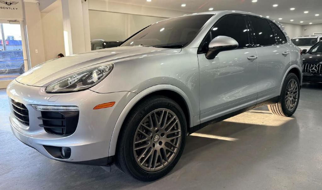 2017 Porsche Cayenne Image 3