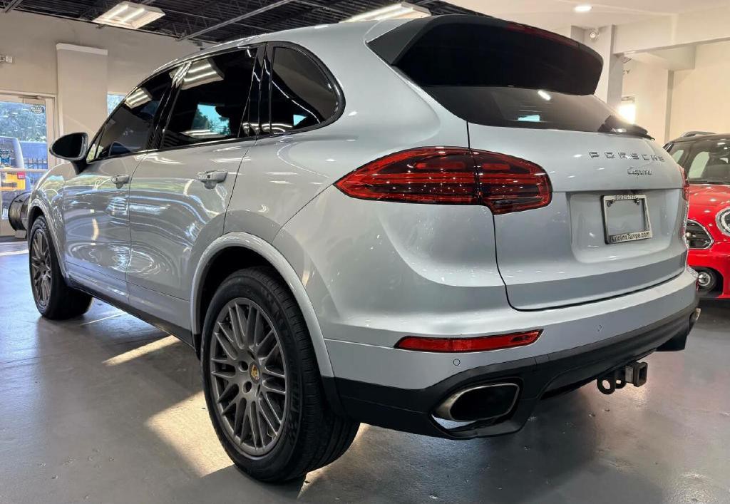 2017 Porsche Cayenne Image 4