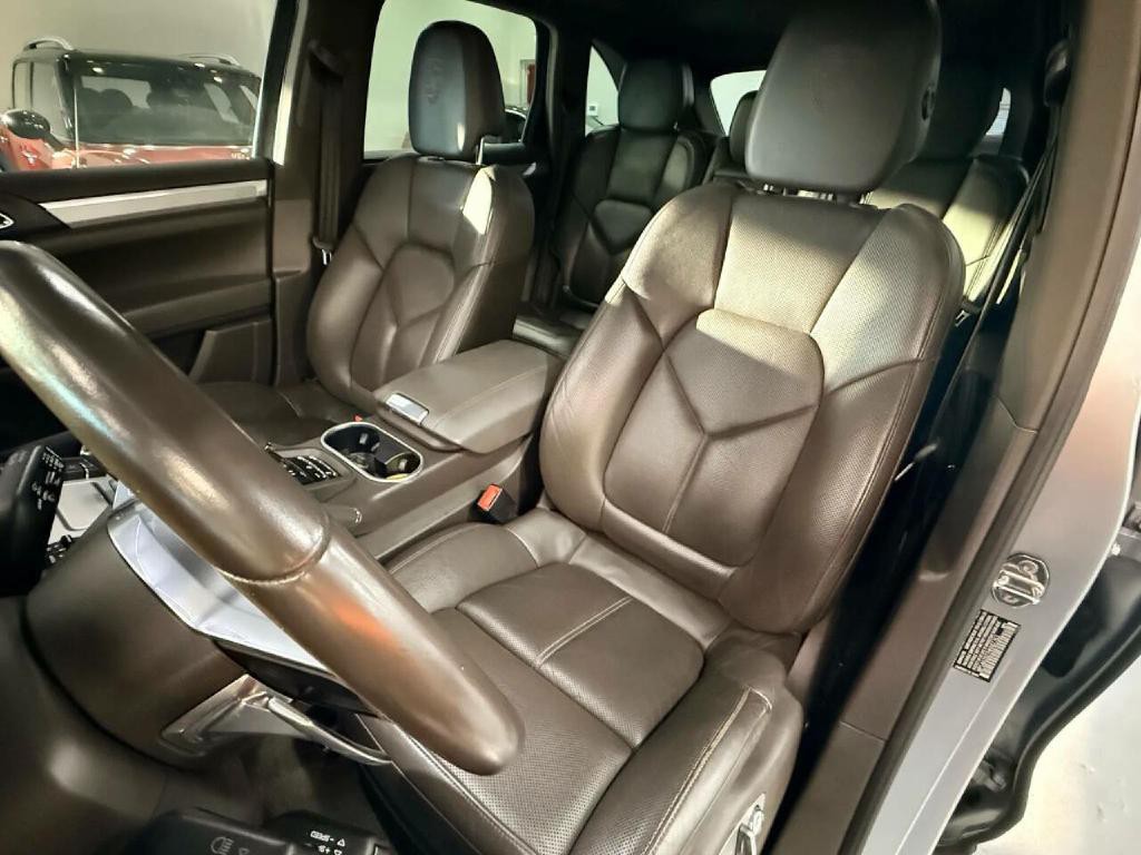 2017 Porsche Cayenne Image 8