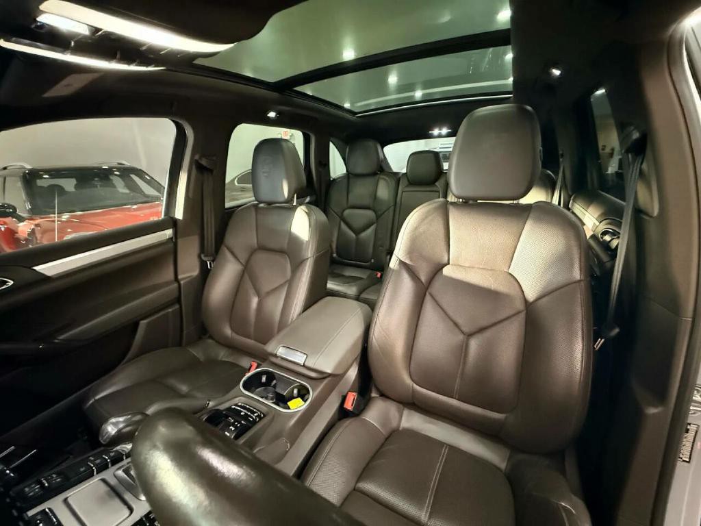 2017 Porsche Cayenne Image 9