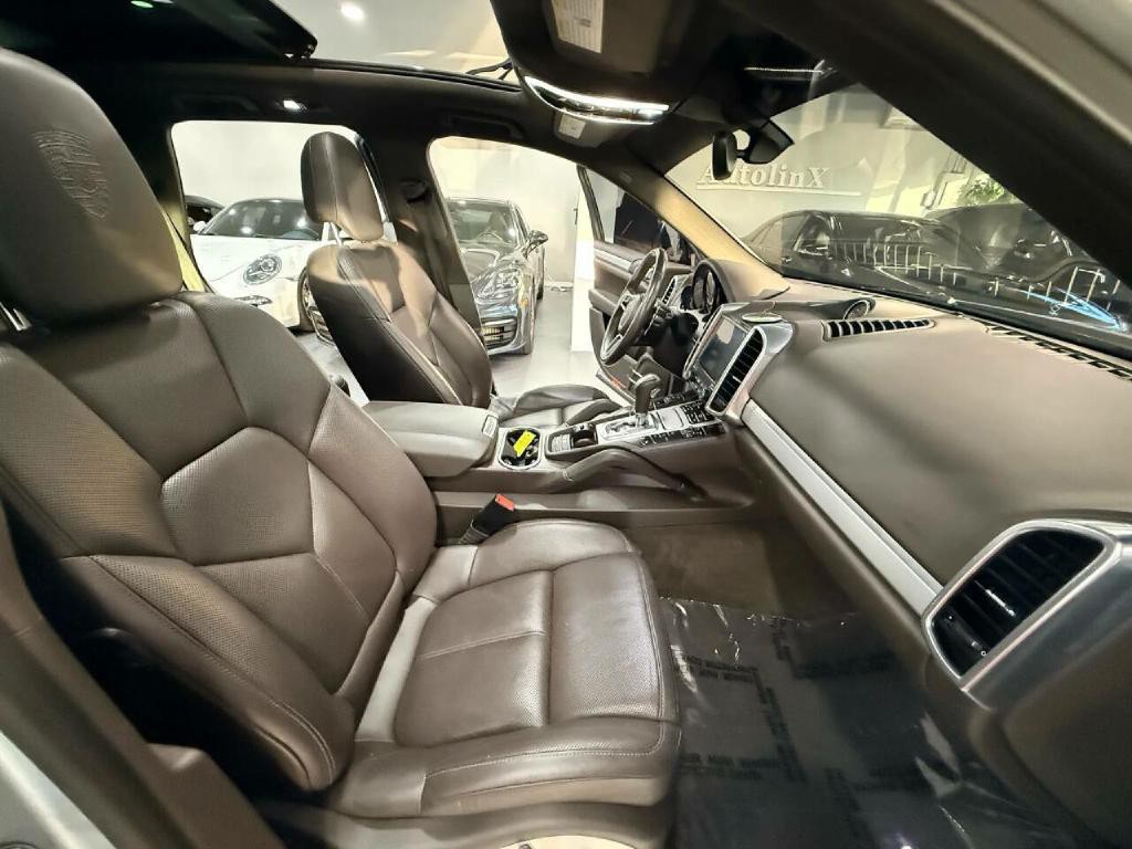 2017 Porsche Cayenne Image 11