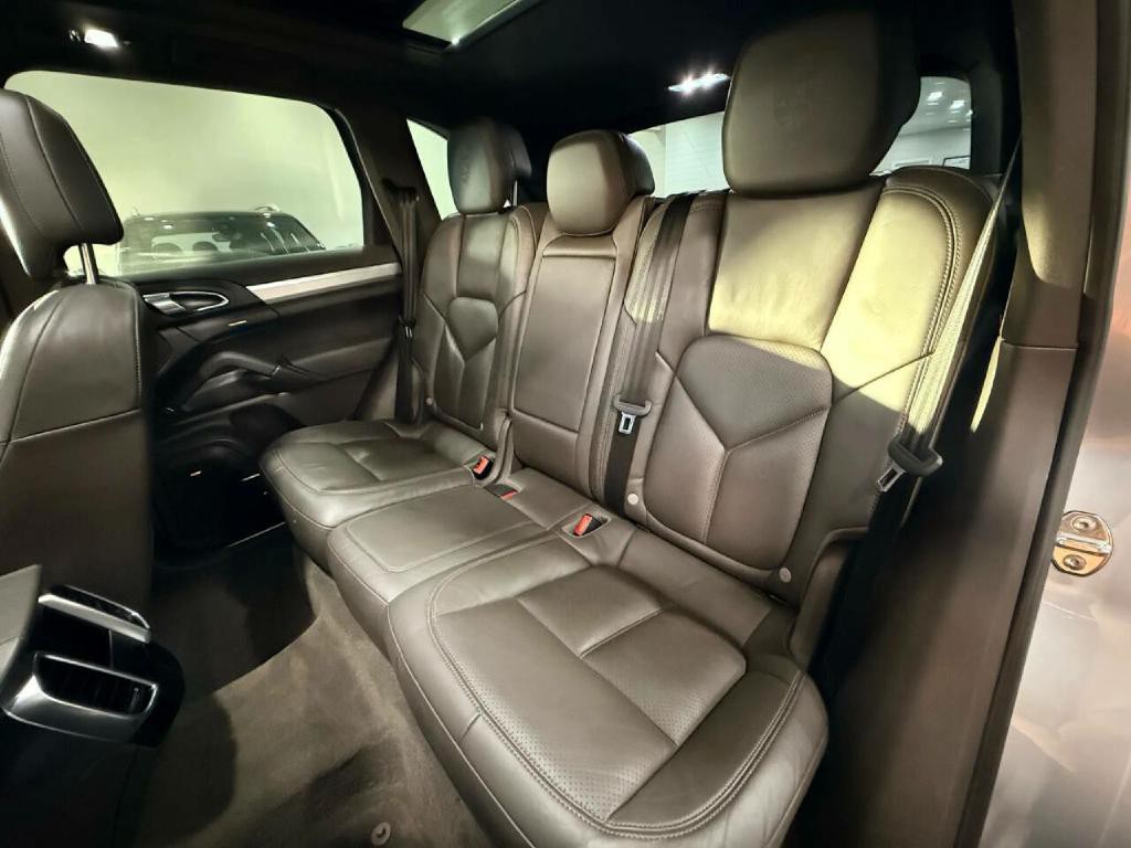 2017 Porsche Cayenne Image 13