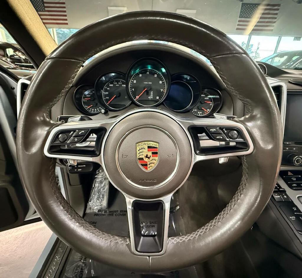 2017 Porsche Cayenne Image 22