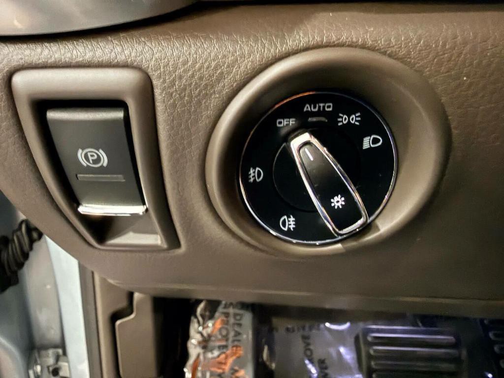 2017 Porsche Cayenne Image 25