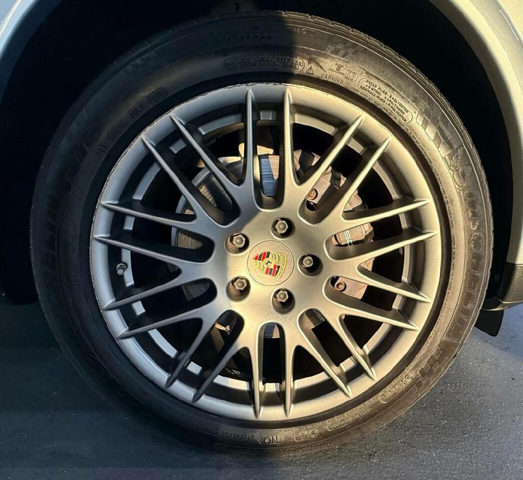 2017 Porsche Cayenne Image 31