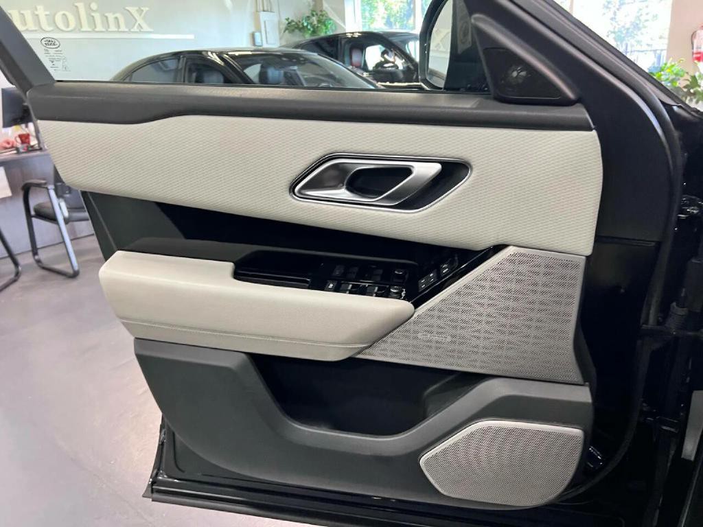 2019 Land Rover Range Rover Image 24