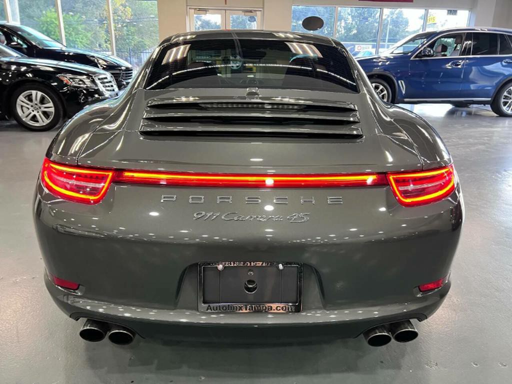 2014 Porsche 911 Image 9