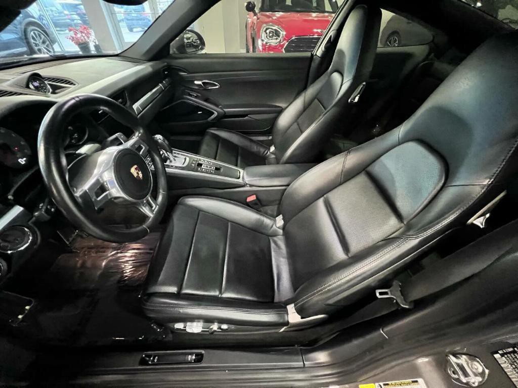 2014 Porsche 911 Image 16