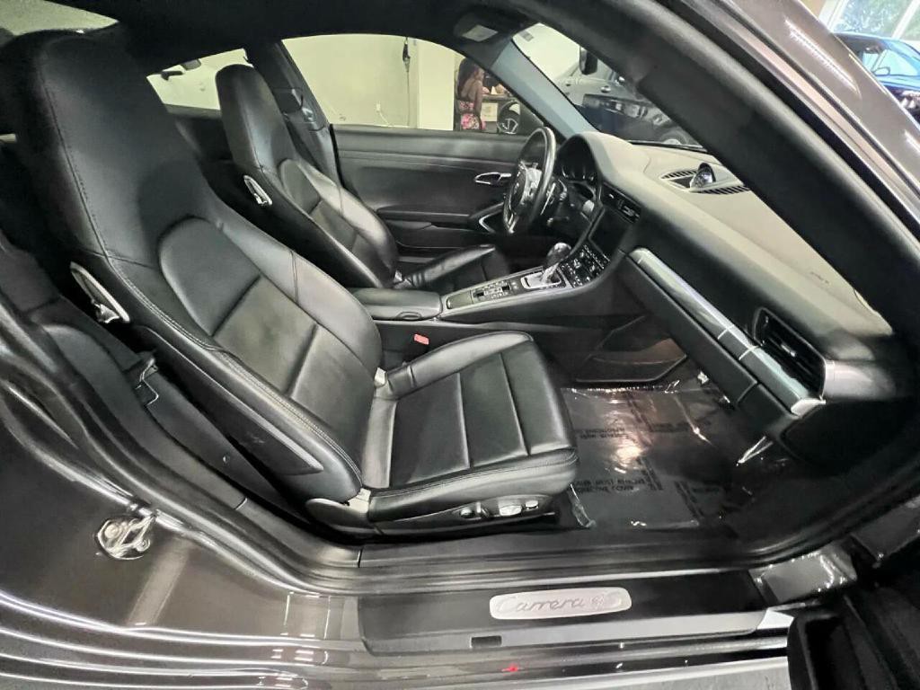 2014 Porsche 911 Image 31