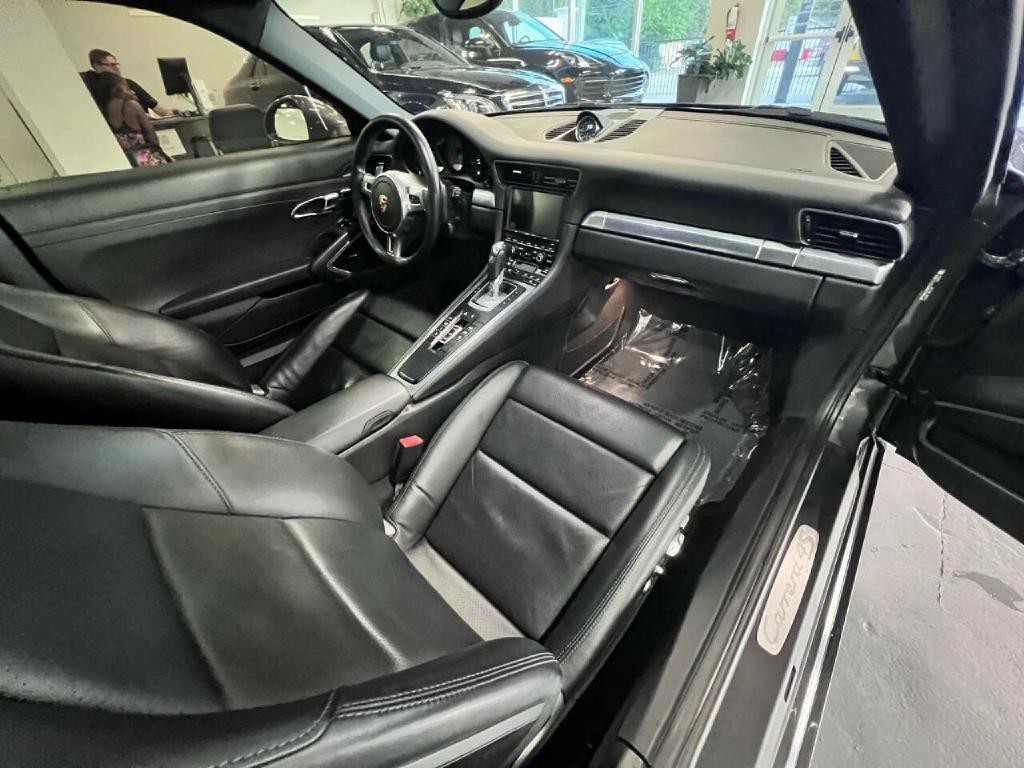 2014 Porsche 911 Image 32