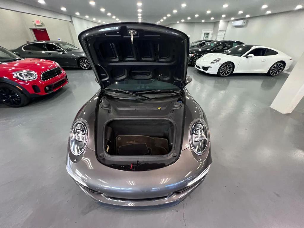 2014 Porsche 911 Image 39