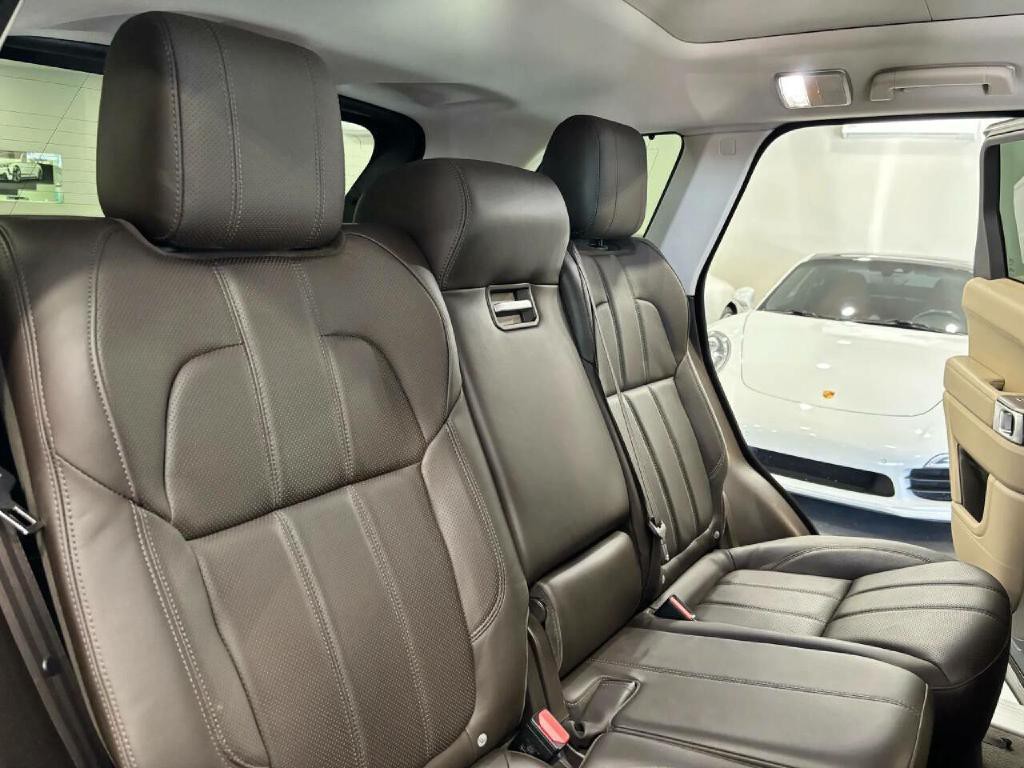 2017 Land Rover Range Rover Sport Image 20