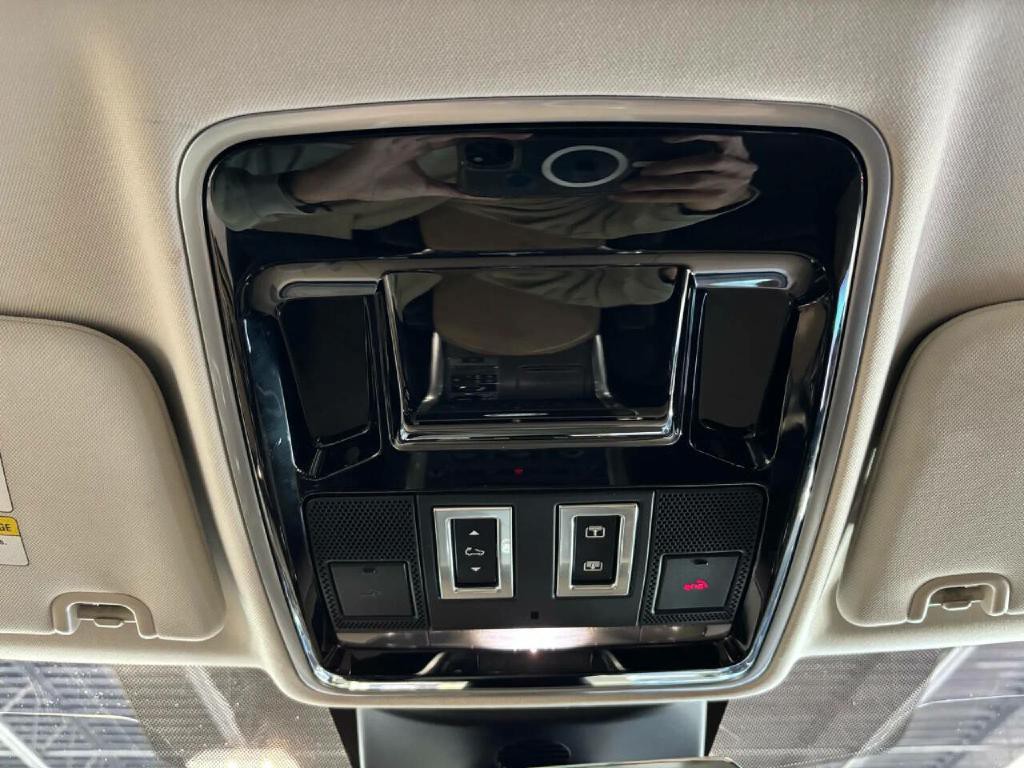 2017 Land Rover Range Rover Sport Image 38