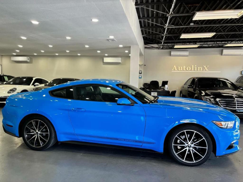 2017 Ford Mustang Image 8