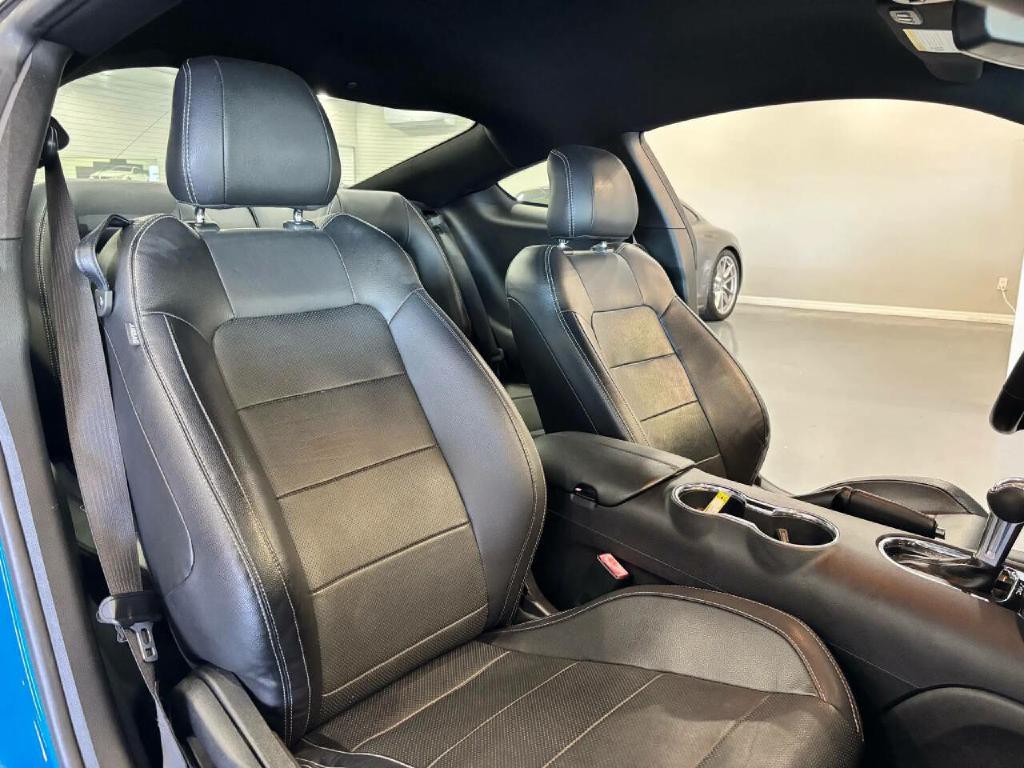 2017 Ford Mustang Image 17