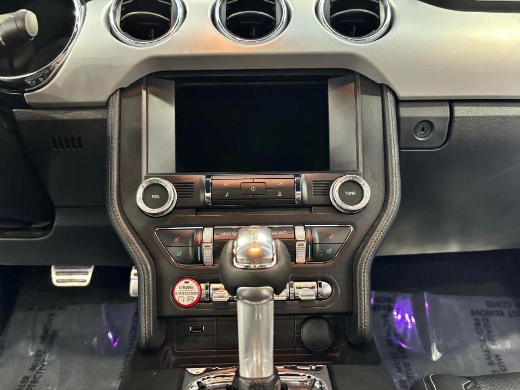 2017 Ford Mustang Image 24