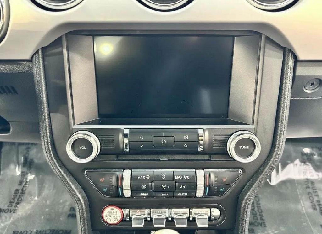 2017 Ford Mustang Image 25