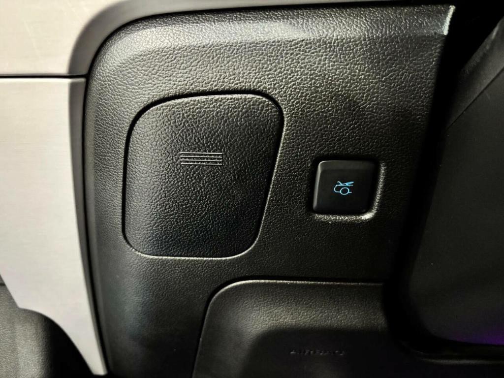 2017 Ford Mustang Image 33