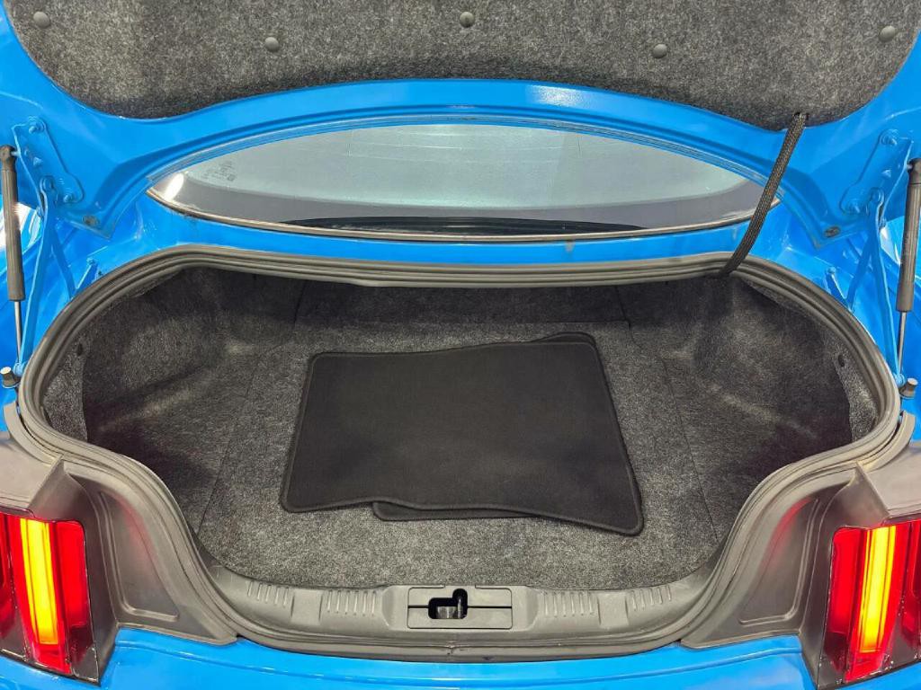 2017 Ford Mustang Image 40