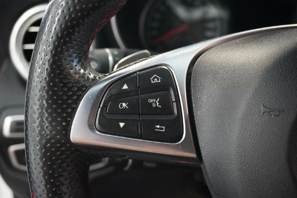 2018 Mercedes-Benz C-Class Image 18