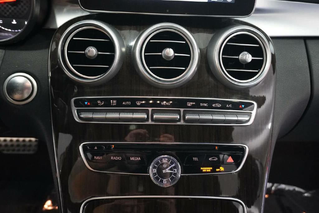 2018 Mercedes-Benz C-Class Image 23