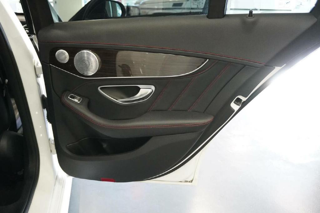 2018 Mercedes-Benz C-Class Image 27