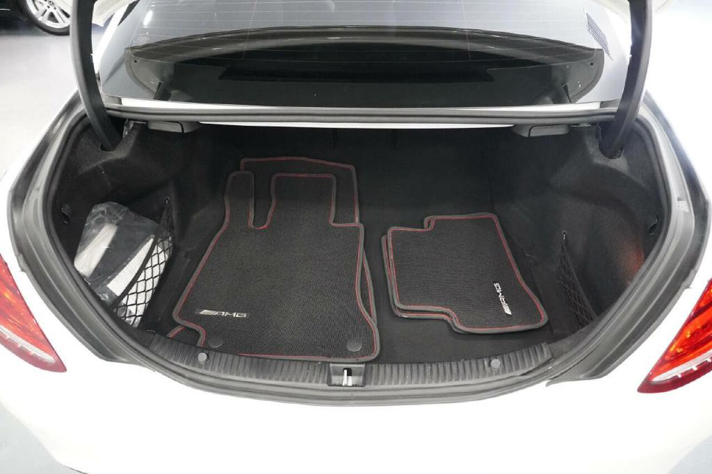 2018 Mercedes-Benz C-Class Image 35