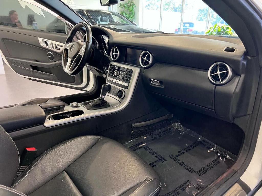 2015 Mercedes-Benz SLK-Class Image 16