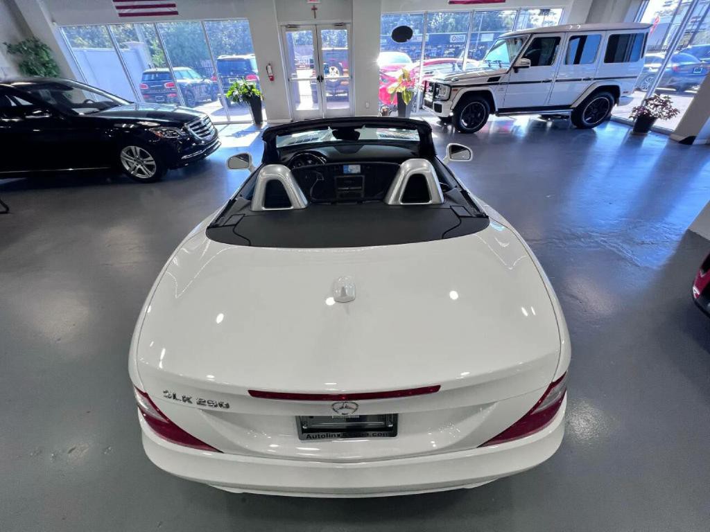 2015 Mercedes-Benz SLK-Class Image 28