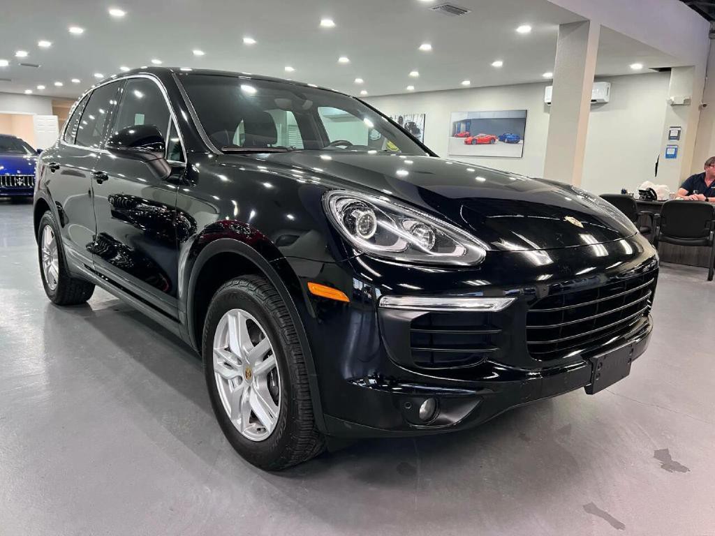 2016 Porsche Cayenne Image 1