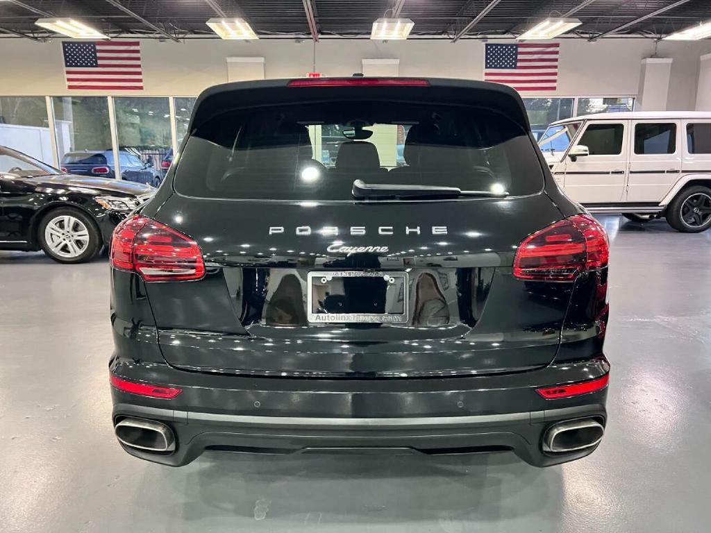 2016 Porsche Cayenne Image 6