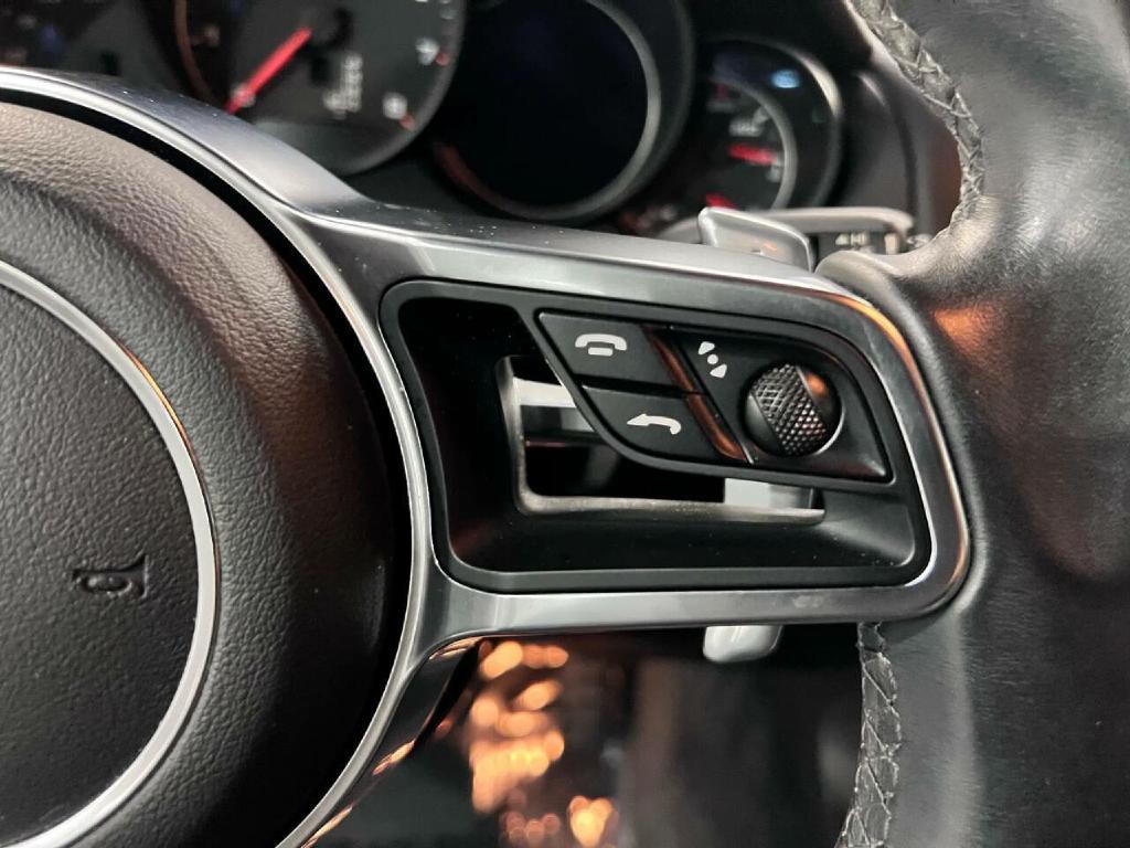 2016 Porsche Cayenne Image 15