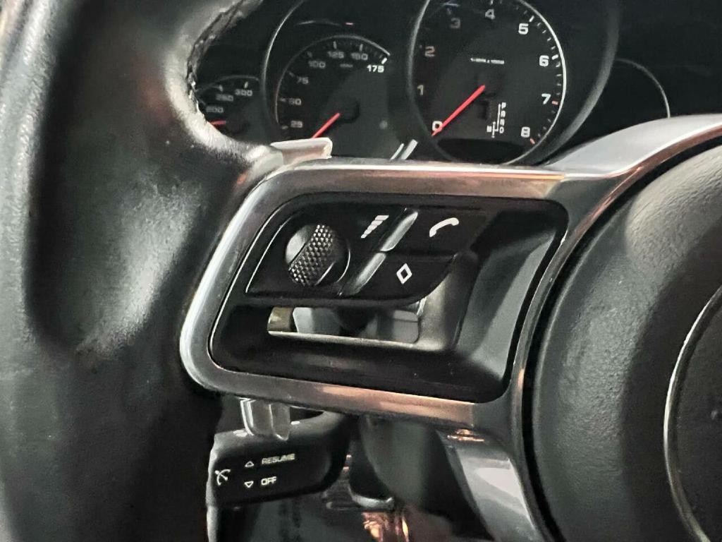 2016 Porsche Cayenne Image 16