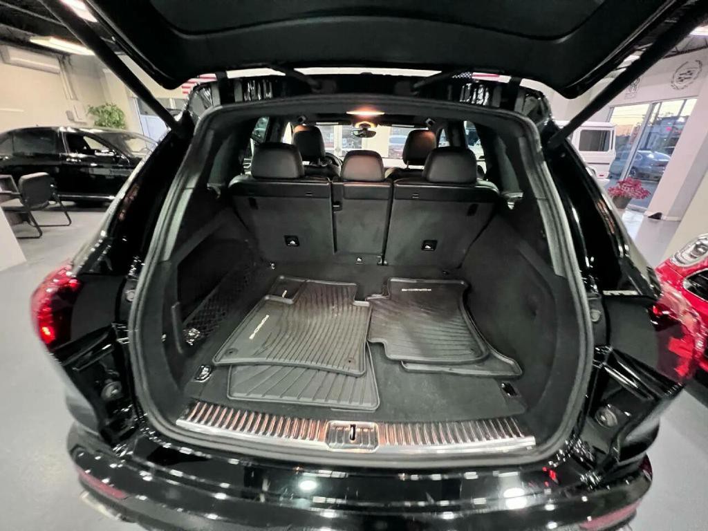 2016 Porsche Cayenne Image 31