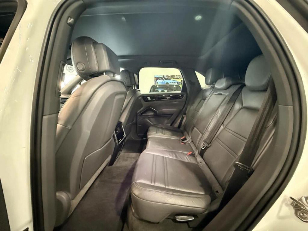 2019 Porsche Cayenne Image 11