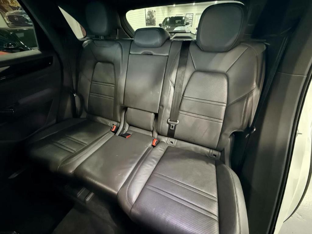2019 Porsche Cayenne Image 12