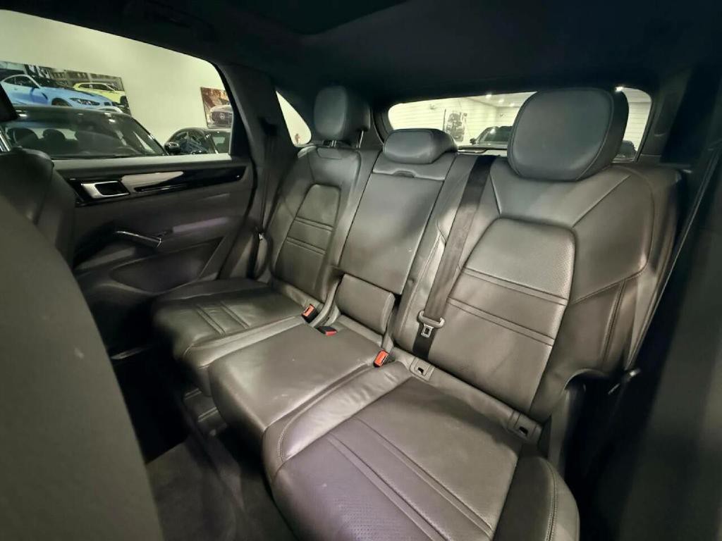 2019 Porsche Cayenne Image 13