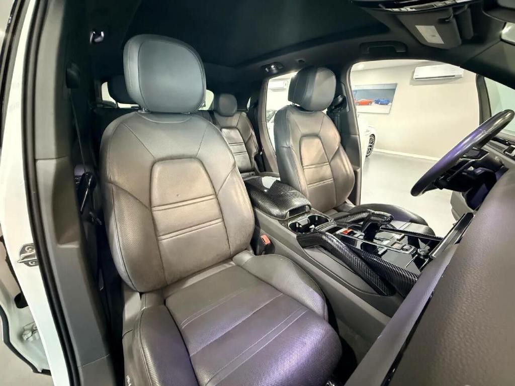 2019 Porsche Cayenne Image 17