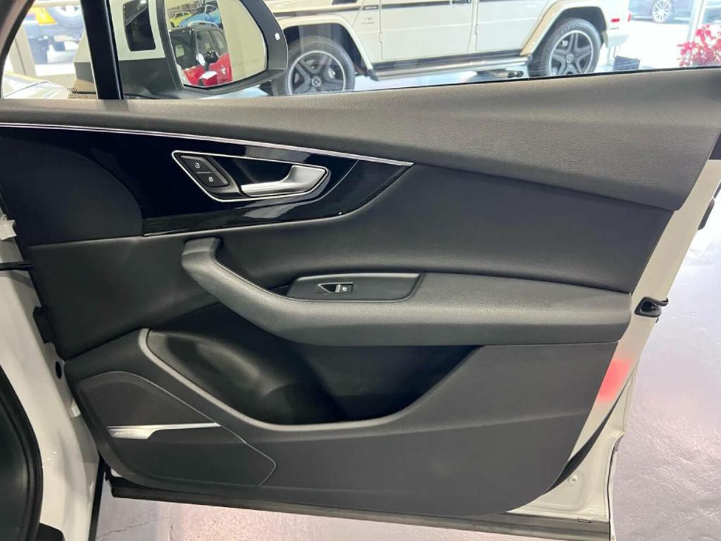 2017 Audi Q7 Image 25