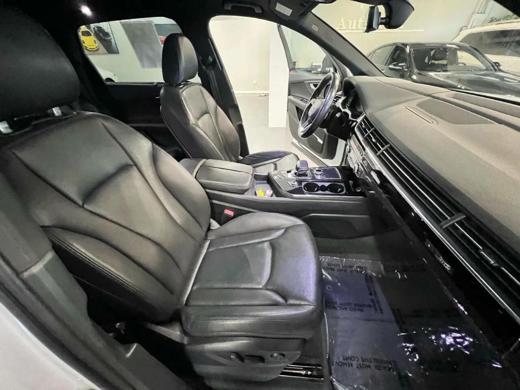 2017 Audi Q7 Image 27
